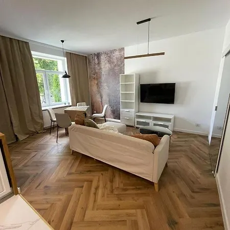 - Rewolucji Apartament